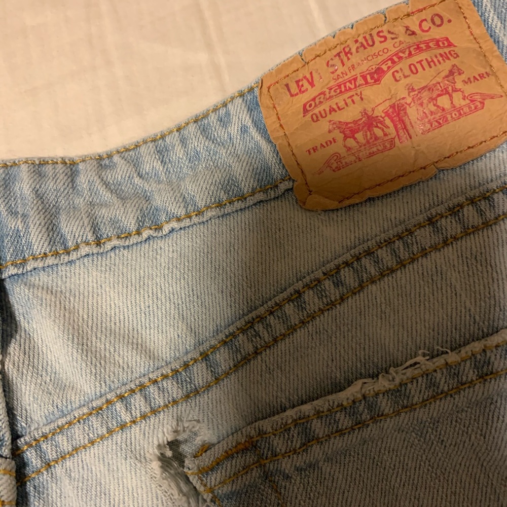 518 Levi Jeans